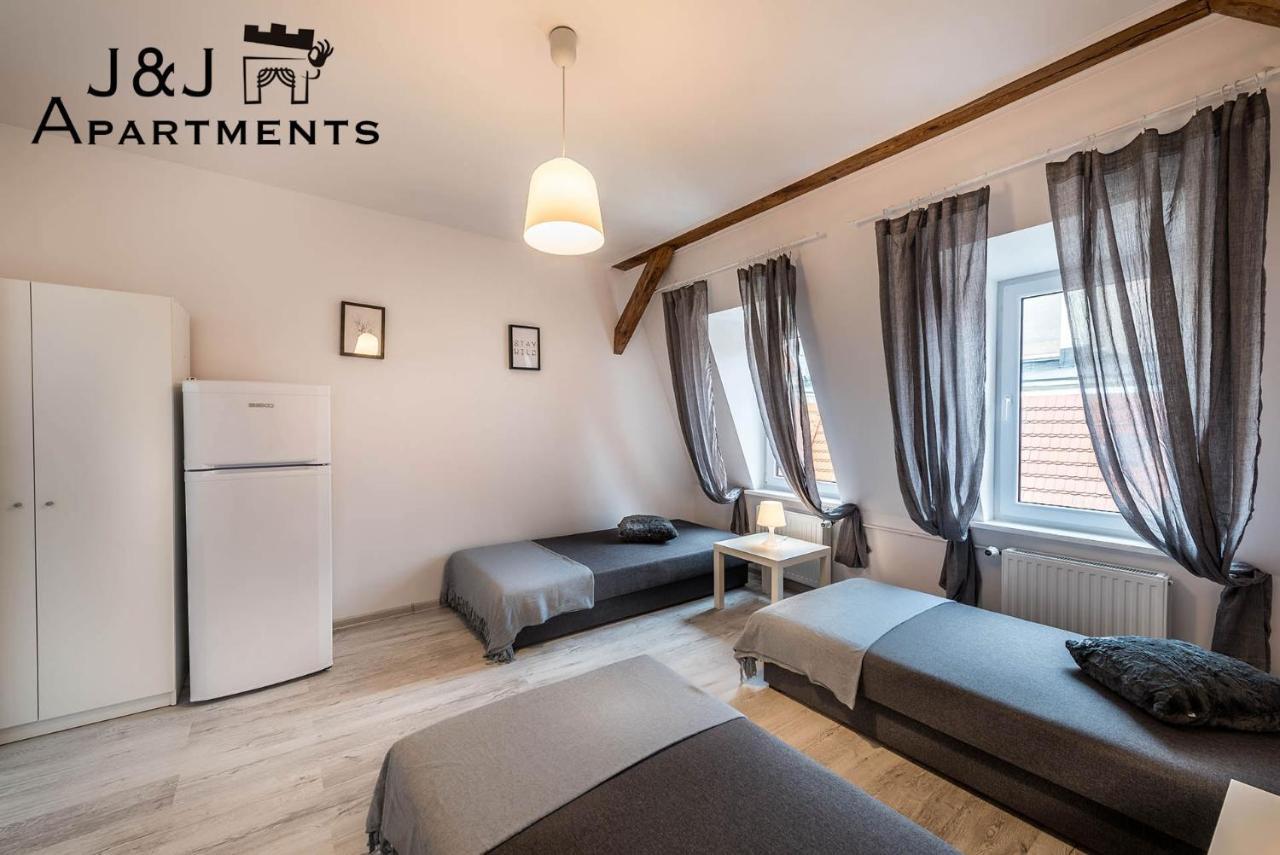 Hotel apartamentowy Pensjonat 12 Łazienna 30