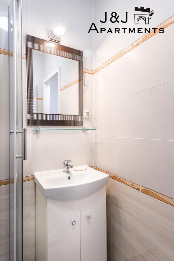 Pensjonat 12 Łazienna 30 Hotel apartamentowy *